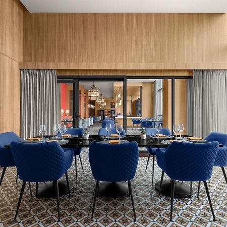 Отель The Westin Manila Pasig City Экстерьер фото