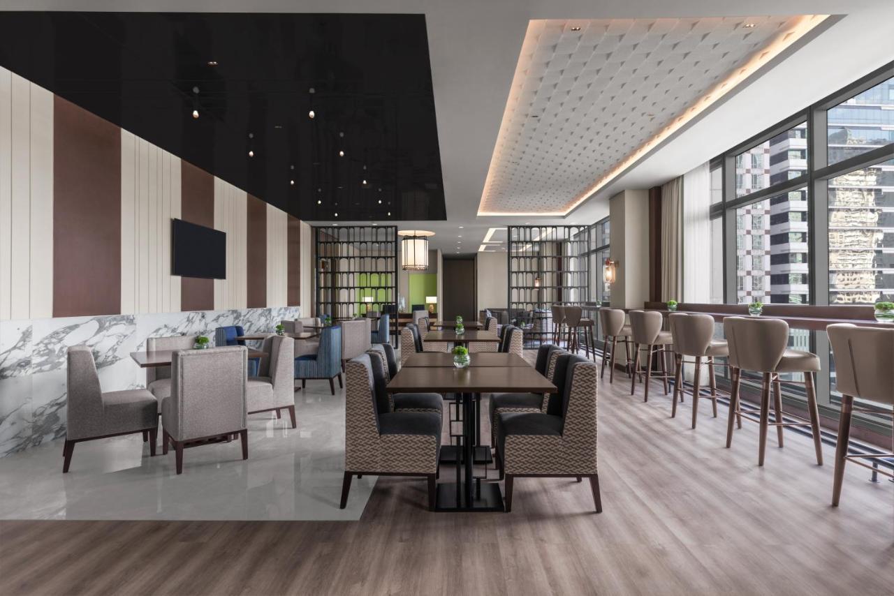 Отель The Westin Manila Pasig City Экстерьер фото