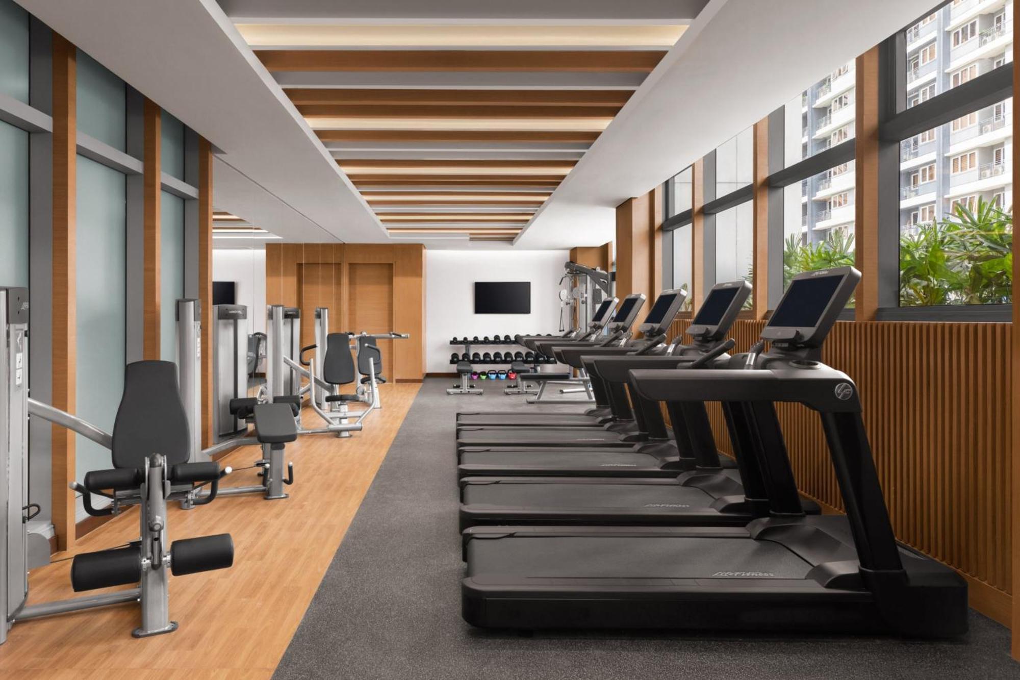 Отель The Westin Manila Pasig City Экстерьер фото